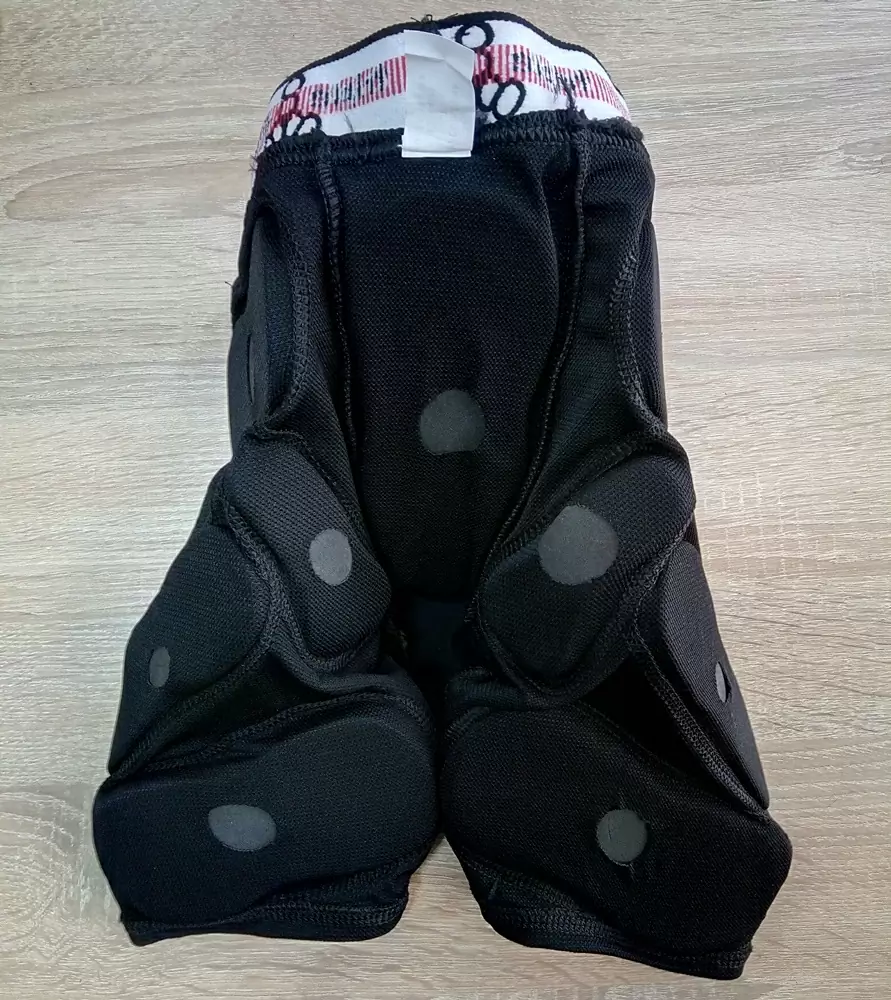 Фото шортів для роликів Triple Eight Bumsaver — <Фото №2>